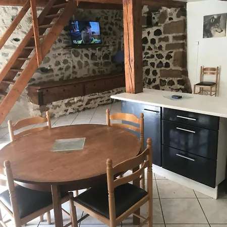 Prázdninový dům Location De Charme Au Coeur De L'auvergne *
