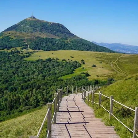 Location De Charme Au Coeur De L'auvergne