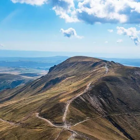 Location De Charme Au Coeur De L'auvergne Prázdninový dům *